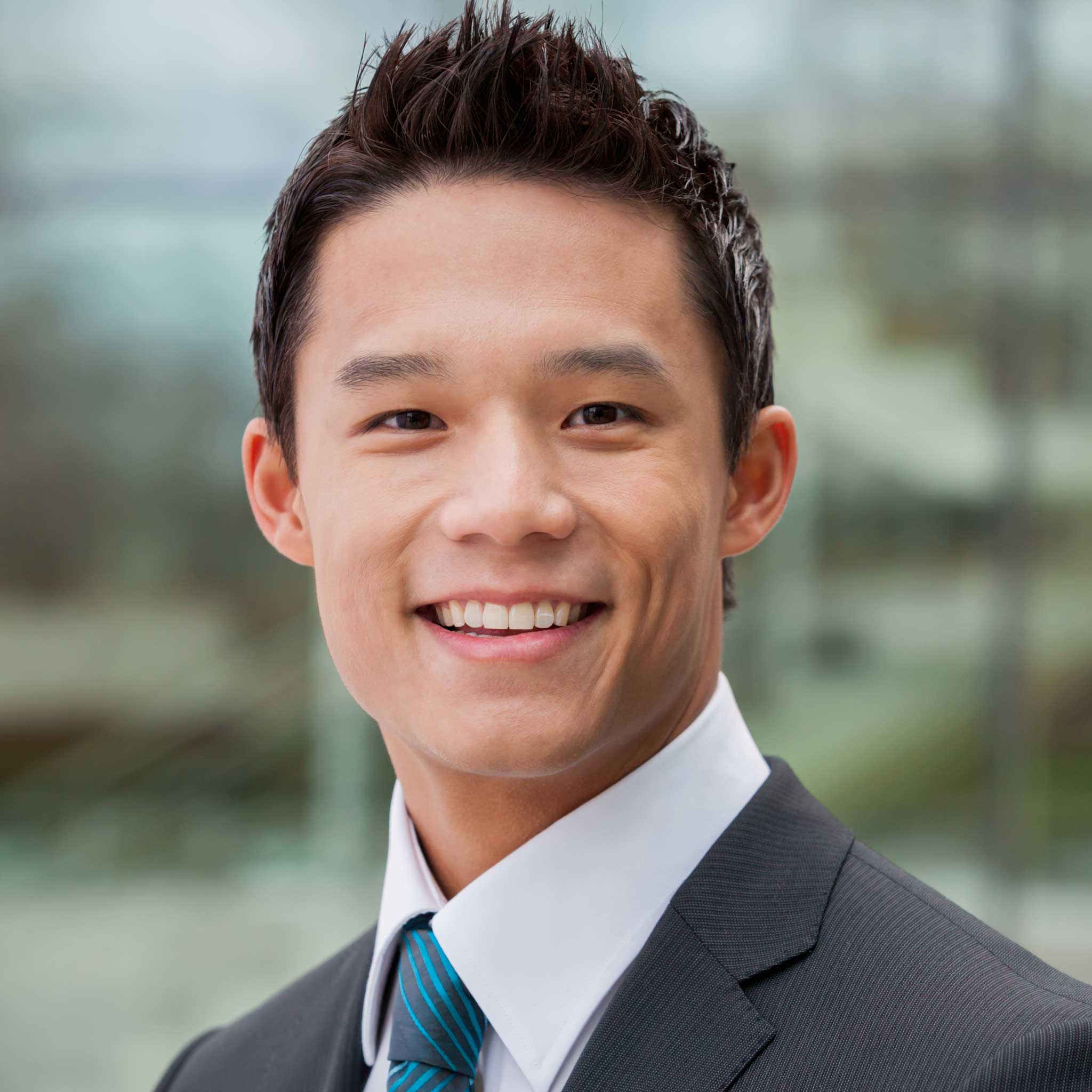Face & Neck Men's 14-Treatment Monthly Program